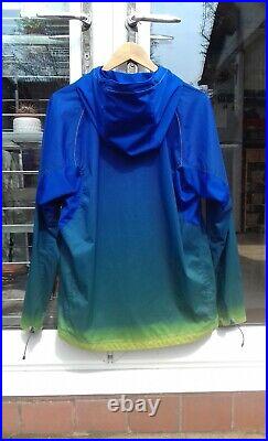 And Wander Jacket Size 3 22 Blue Green Dip Dye Rare BNWOT Patagonia Supreme TNF