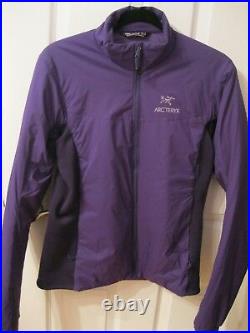 Arc'teryx Women's Atom LT Jacket in Azalea (Size Medium)
