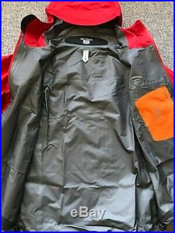 Arcteryx Beta LT Gore-Tex Jacket Waterproof (For Men). M. Red. NWT