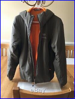 Arcteryx Hooded jacket mens medium