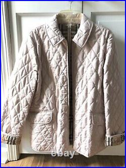Authentic Burberry Quilted jacket with zipper