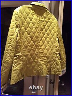 Burberry Size Large Quilted jacket with zip front mint condition