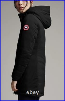 Canada Goose Camp Hooded Jacket in Black size S #C1778