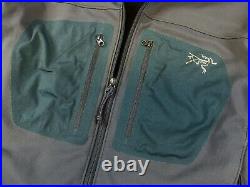 Men's Grey/green Arc'teryx Epsilon Ar Soft Shell Outdoor Jacket Sizelarge (l)