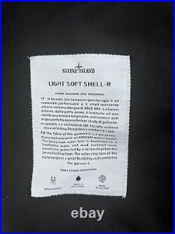 Stone Island Light Soft Shell R Jacket Size L Black Pre-owned missing arm tag