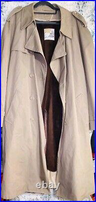 Vintage London Towne Trench Coat Removable Plush Faux Fur Lining sz 44L